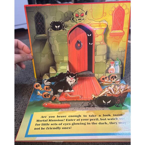 Mortal Mansion Pop-Up Book 1995 Grandreams Vintage Halloween Scary Complete - Picture 2 of 8